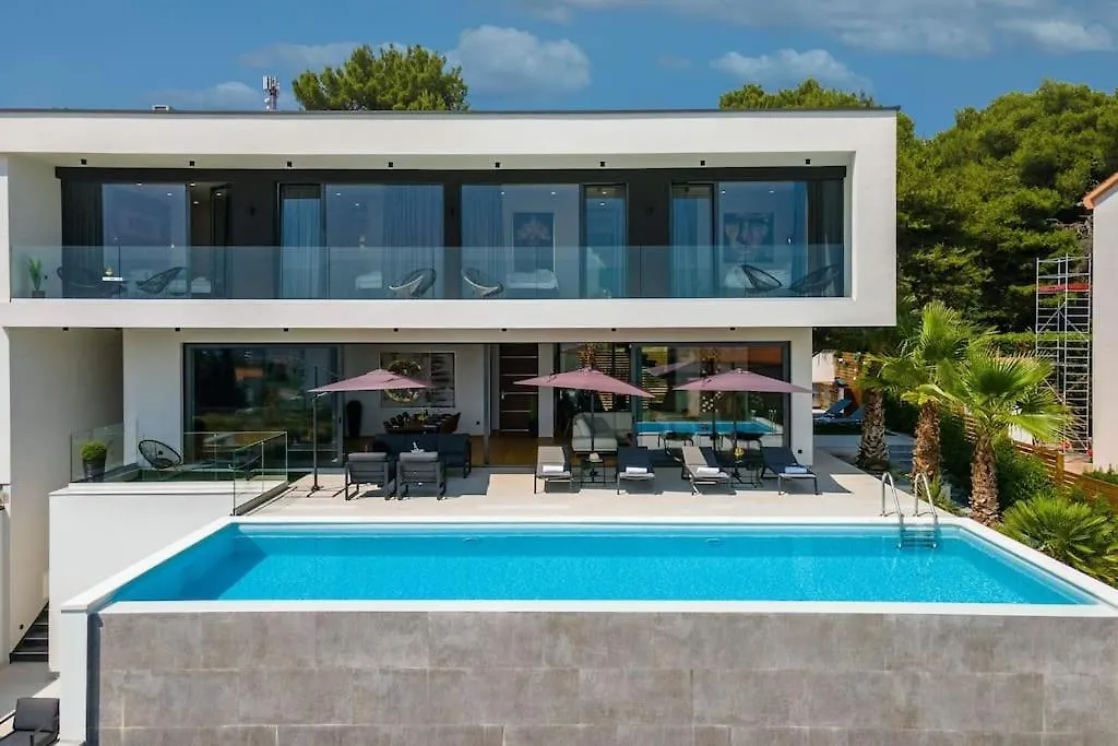 Taboo Villa & Spa Medulin - 42 M2 Pool & Wellness