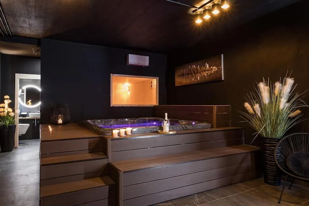 Taboo Villa & Spa Medulin - 42 M2 Pool & Wellness 0*,  Croatia